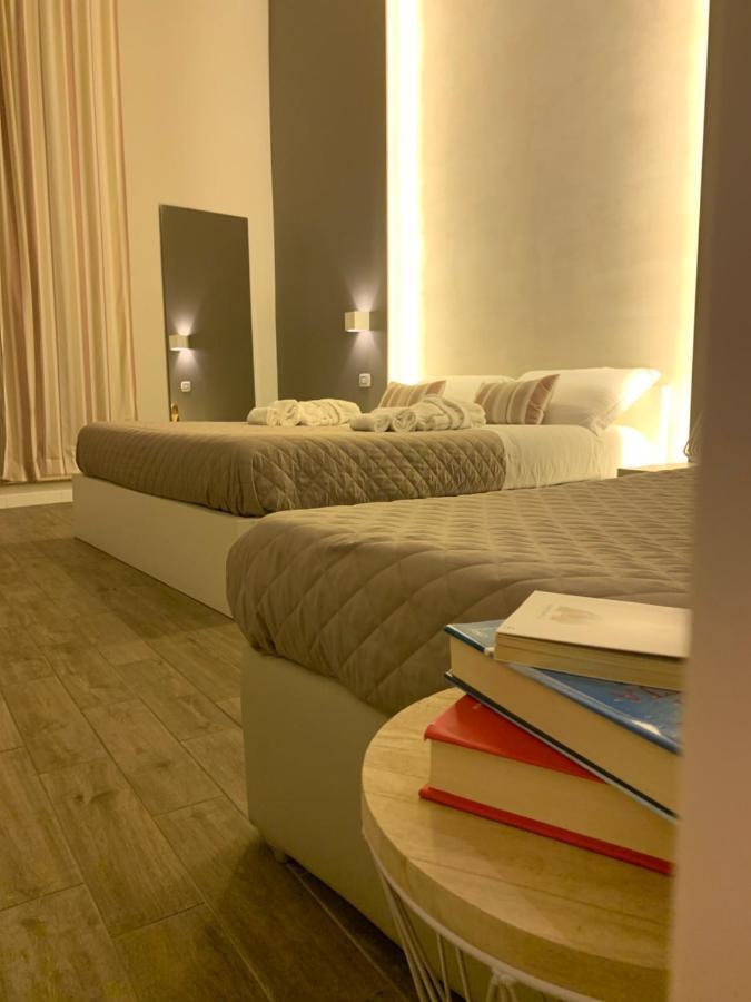 La Banchina Holiday Rooms Trani Exterior photo